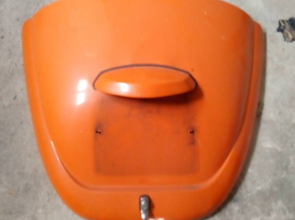 VW Käfer Motorendeckel.