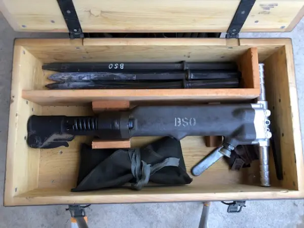 Kompressor Werkzeug Abbauhammer PLA24 von Feuerwehr.