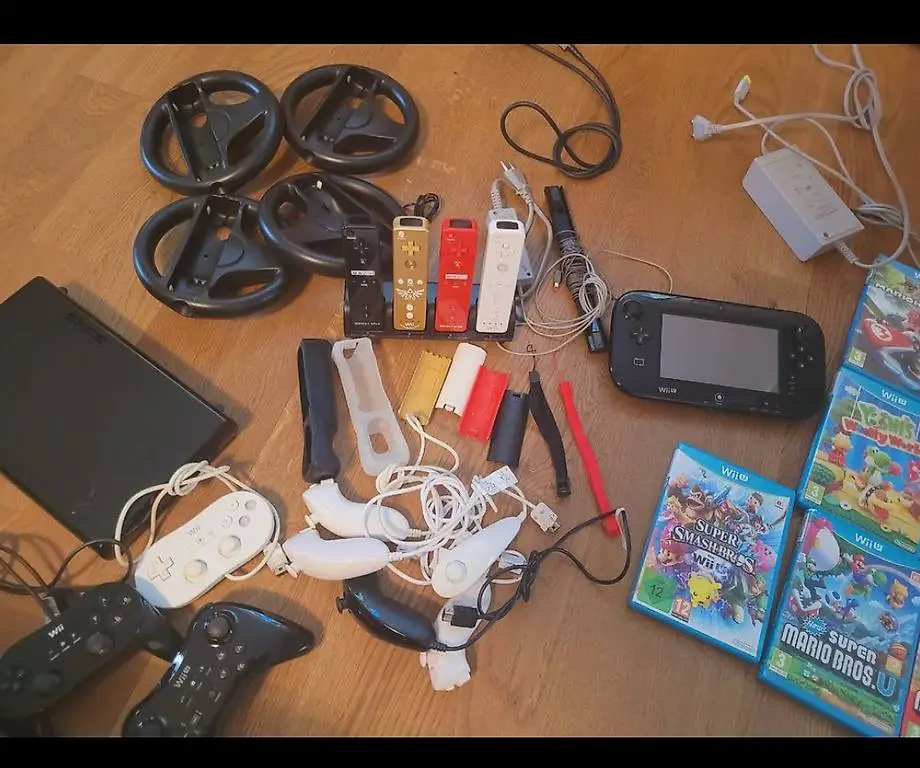 Nintendo Wii U inkl. viel Zubehör & Spiele