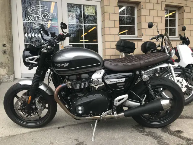 triumph speed twin 1200