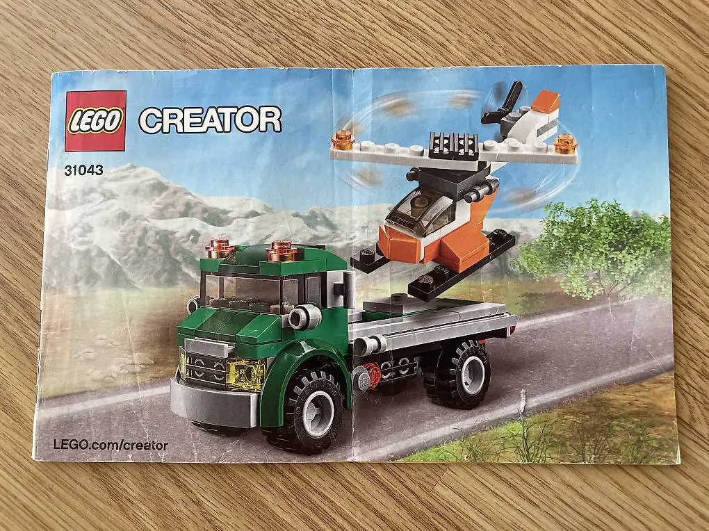 LEGO Creator 3-in-1 31043 - Hubschrauber Transporter