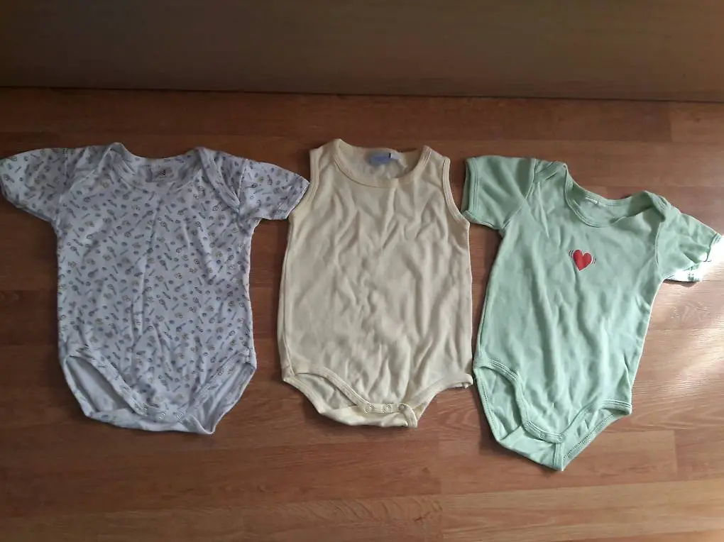 3× Baby Bodies, Gr. 62/68