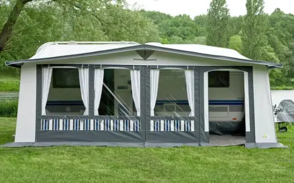 Hymer Eriba Nova 532 S Reisefertig