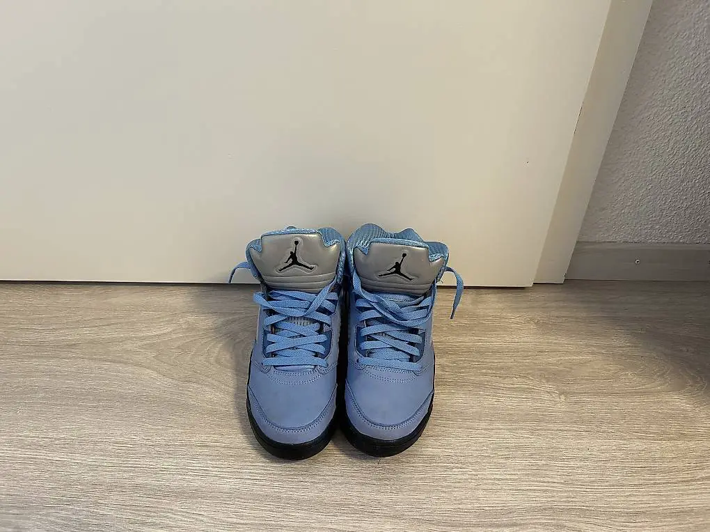 Jordan 5 Retro UNC blau