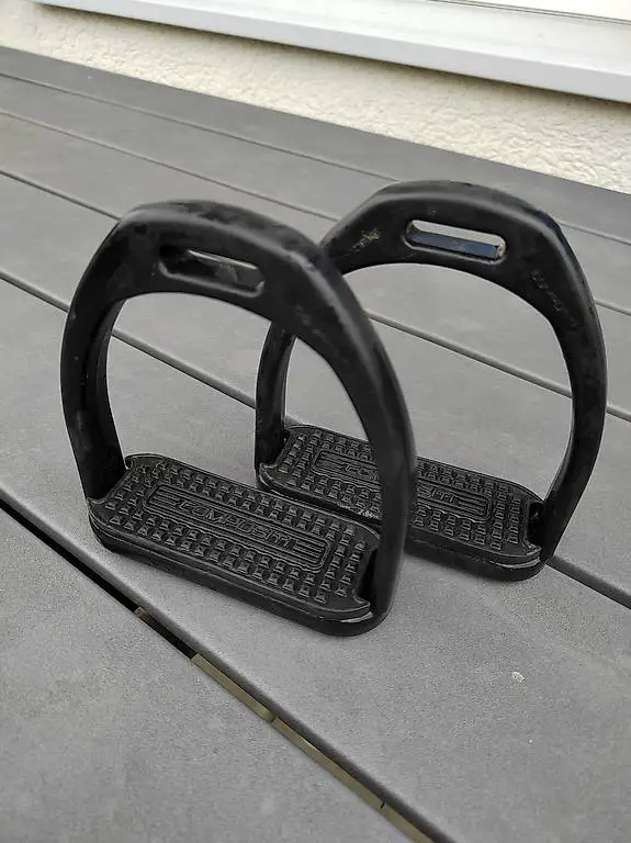 Steigbügel Compositi