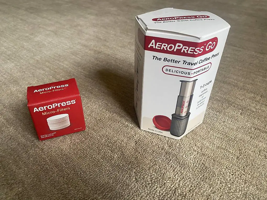 AeroPress Go, neu, und extra Packung Papierfilter