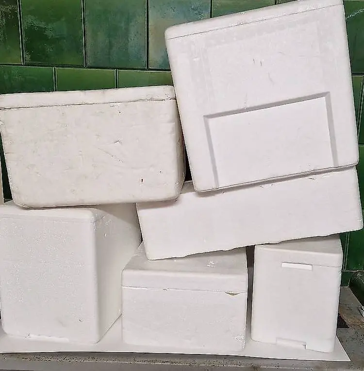 Gratis - Gebrauchte Styroporboxen 30-50 cm