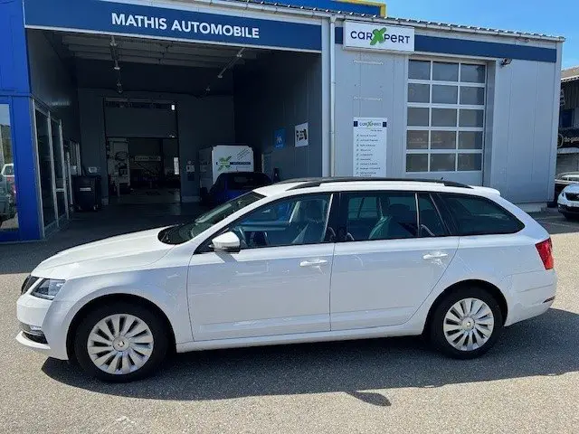 SKODA Octavia Combi 2.0 TDI Ambition DSG