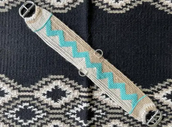 Selbstgeflochtene Sattelgurte aus Mohair, Grösse 34 Zoll