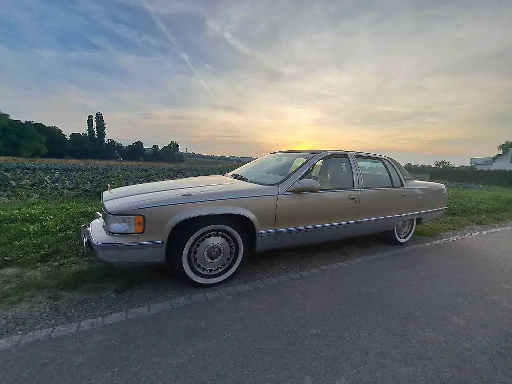 Cadillac Fleetwood Brougham V8 1995 MFK 8.2024 Automat NEU