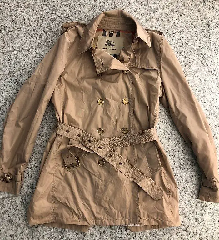 Regen Mantel von Burberry, Gr. 42, Neu