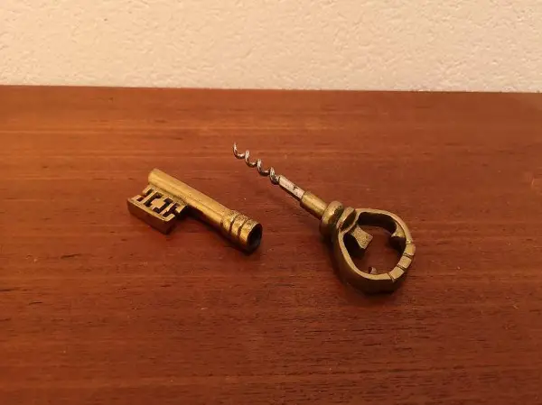 Massiver Messing Schlüssel Korkenzieher Zapfenzieher vintage