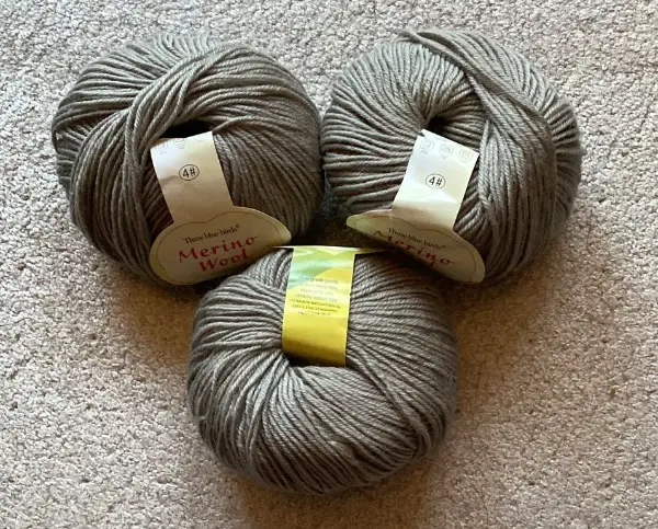 6 x ca. 50 g Merino Wool, Khaki