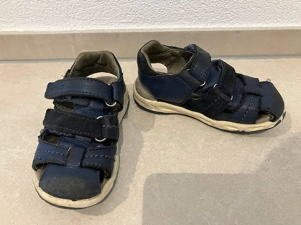 Ledersandalen Grösse 24