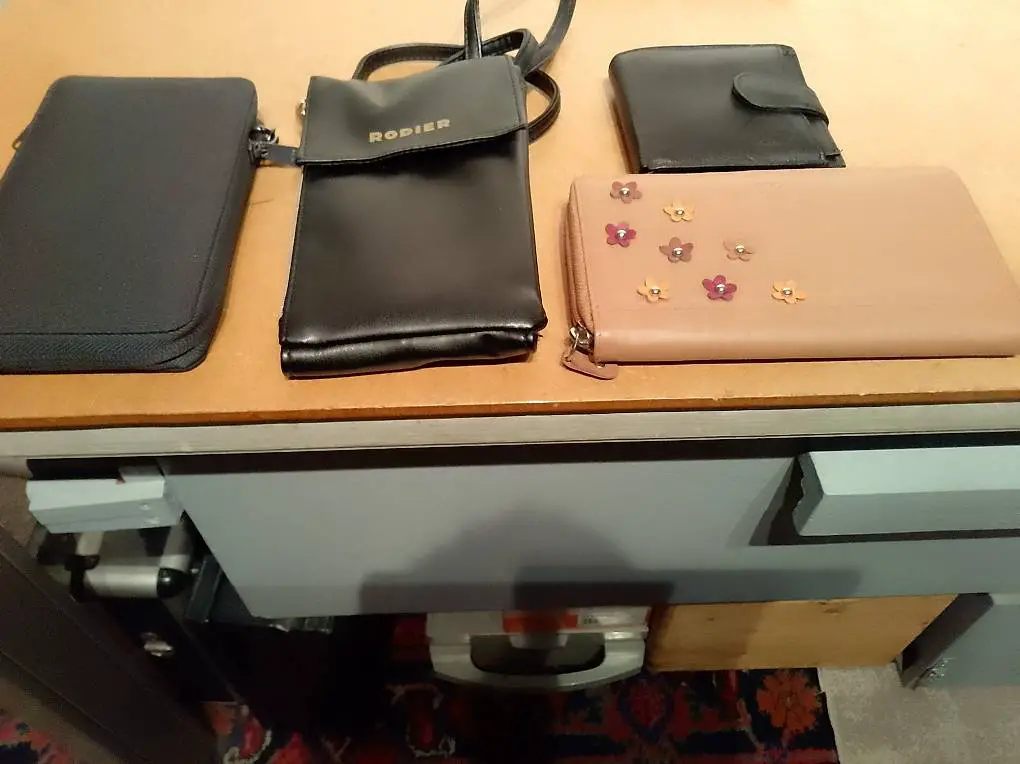 neue Handy-Taschen, Portemonnaies