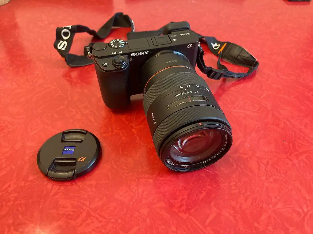 Sony A6300 / Alpha 6300 mit Zeiss 16-80mm / f 3,5-4,5