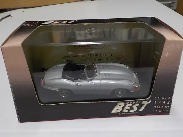 Jaguar E silber Modellauto