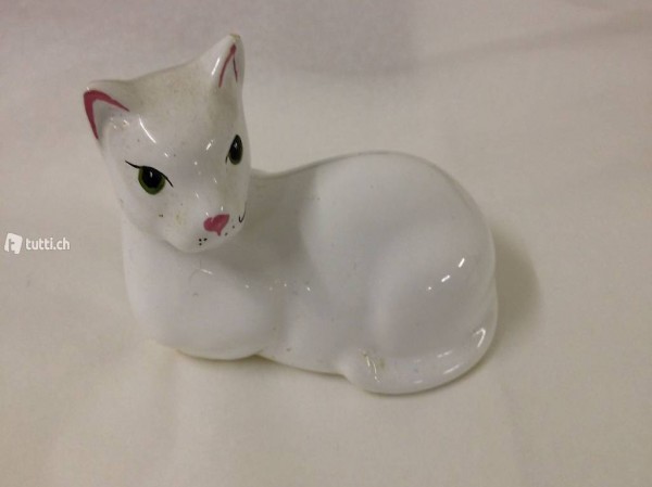 kleines Porzellankätzchen
