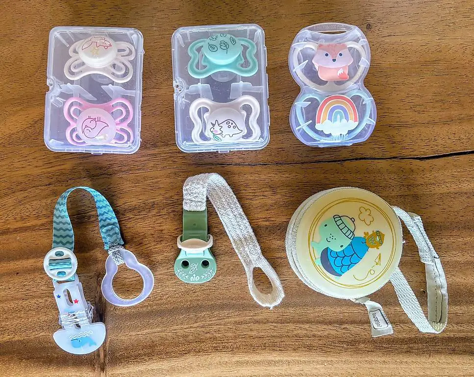 6 Nuggis von MAM, NUK. Nuggi-Kette. 1x benutzt sterilisiert.