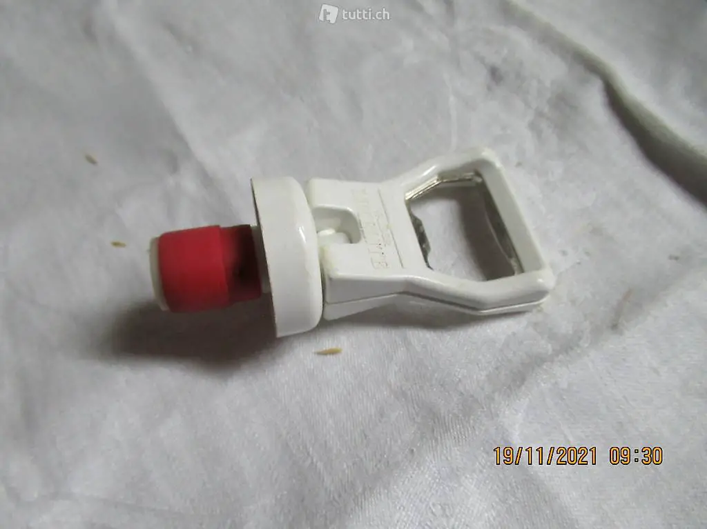 Flaschenverschluss, Flaschenöffner, von VALSER WASSER