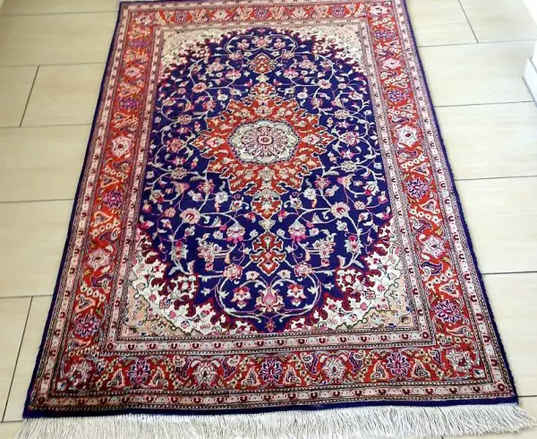 Orientteppich aus Seide 152 x 100