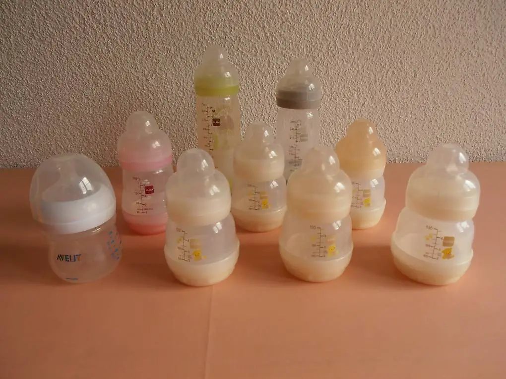 Schoppen, Trinkbecher, Tischset, Milchpulverportionierer