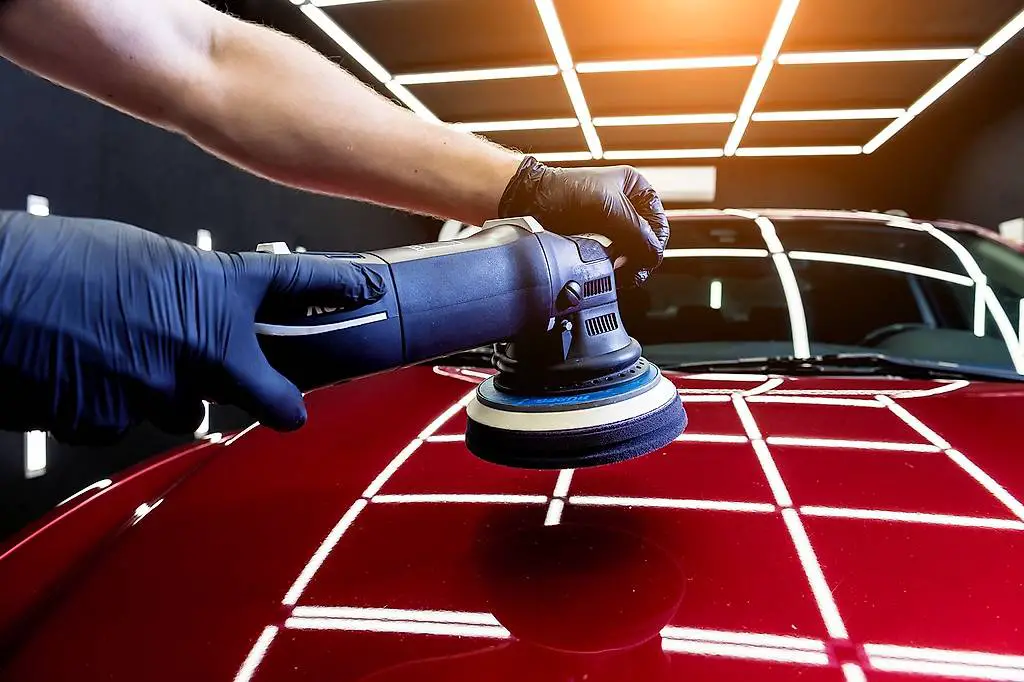 Professionelle Autoaufbereitung, Innen & Aussen, Polieren