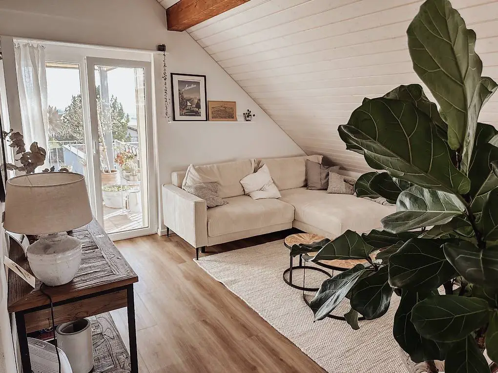 Traumhafte Dachwohnung zur Untermiete