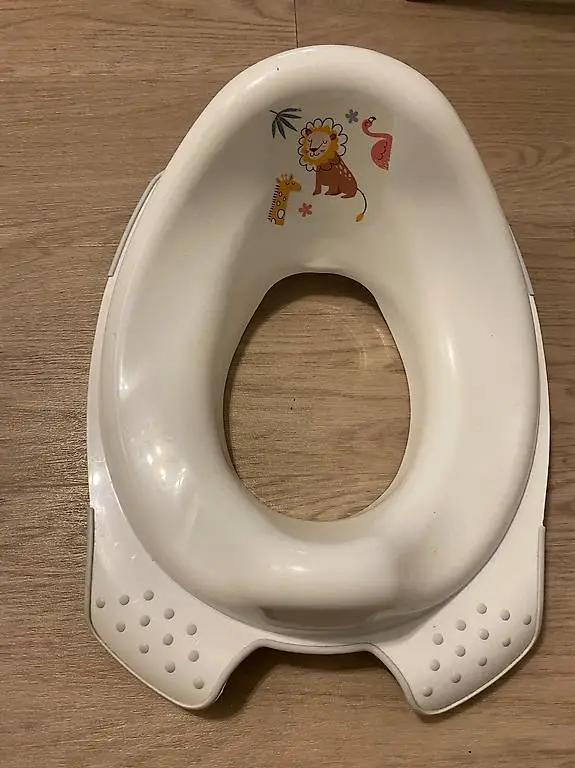 WC-Sitz, Tiermotive, gebraucht. Toilettentrainer