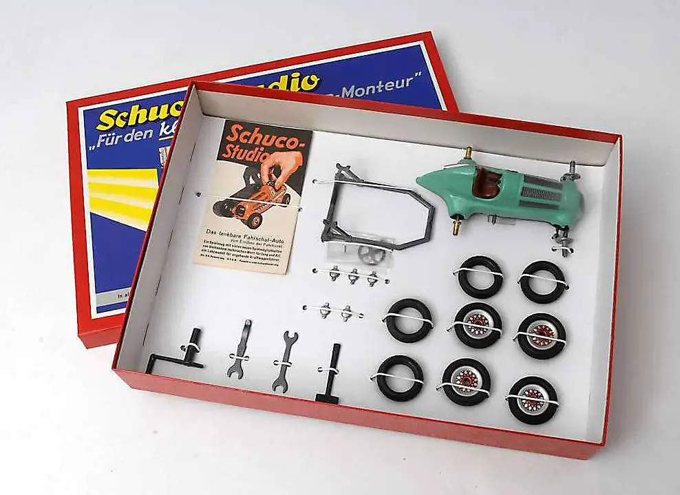 Schuco rennwagen baukasten Studio 1050