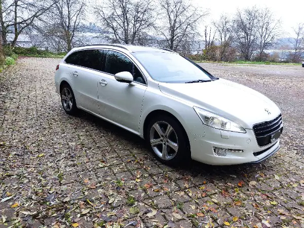 Schöne Diesel Peugeot 508SW 2.2Hdi 203PS