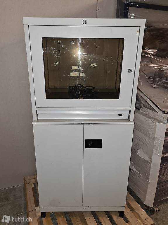 Lista Werkstatt, Computer Schrank