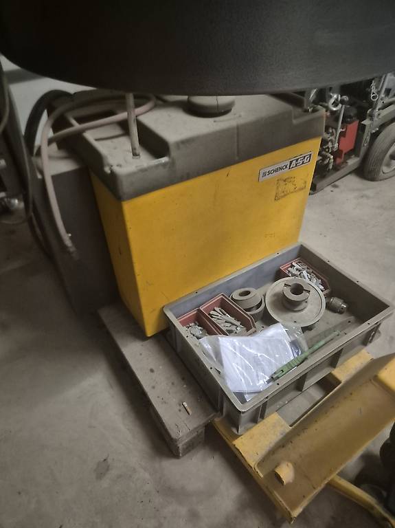 Pneu Auswuchtmaschine