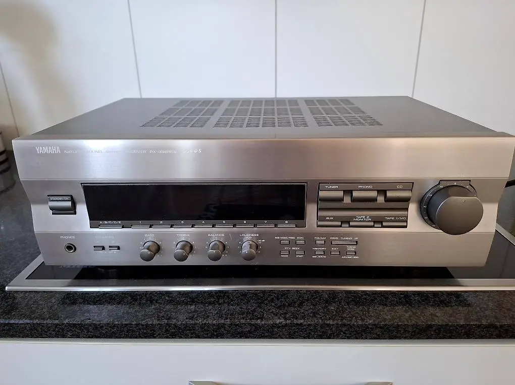 Yamaha RX -396 RDS Verstärker mit Phono Ausgang