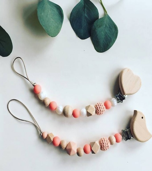 Schnullerketten ohne Namen