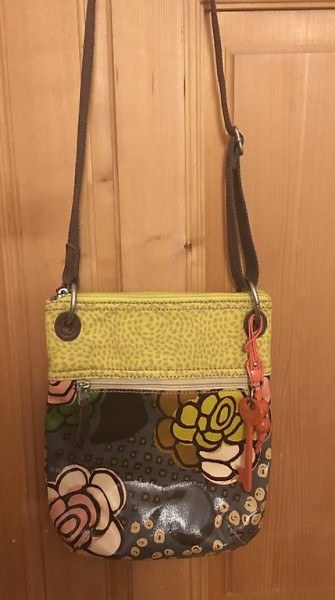 neue fossil tasche key-per