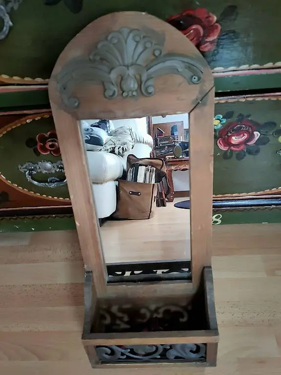 Antiker Schminkspiegel