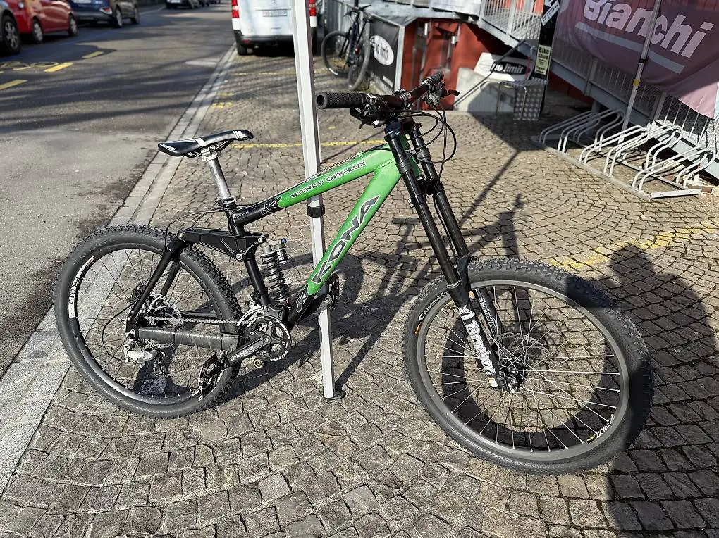 Downhill KONA Dee-Lux Bike mtb fully ab Service