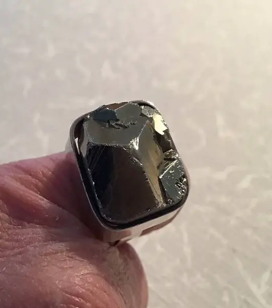 ALTER PYRIT-ECHTSTEIN-RING, GEFASST IN SILBER