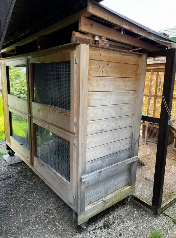 Hasen-/Kaninchenstall / Nager-/Kleintierstall, 4-teilig mit Treppenhaus