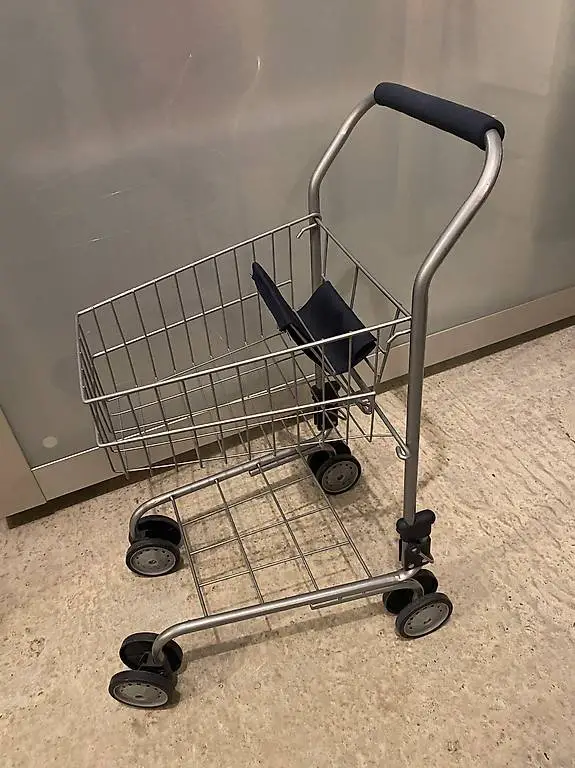 Einkaufswagen für den Kinderladen