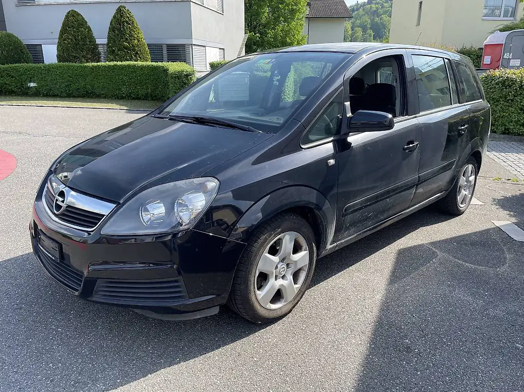 Opel Zafira 2.2 Benziner