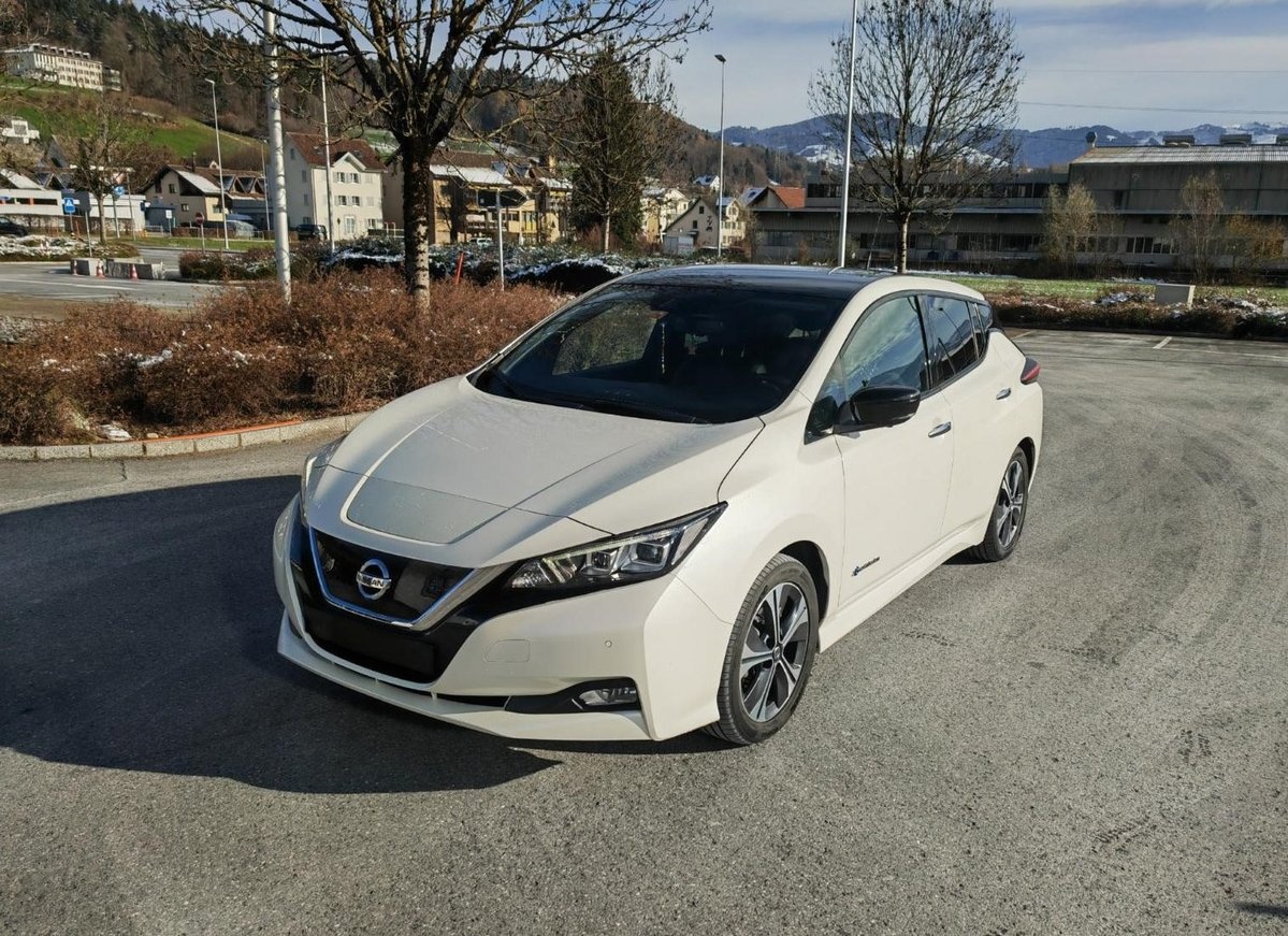 nissan leaf tekna