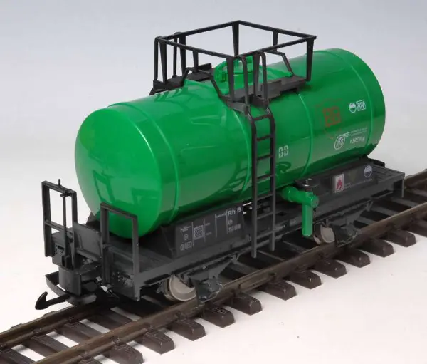 LGB BB Tankwagen in grün mit Metallräder NEU
