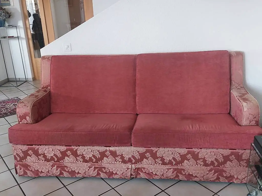 Sofa Schweizer Handarbeit alt rosa