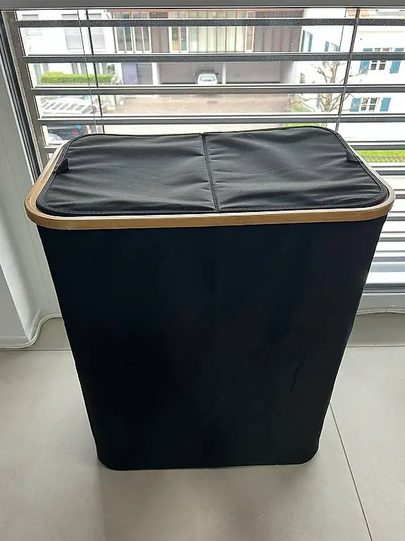 Wäschekorb mit 2 Fächern