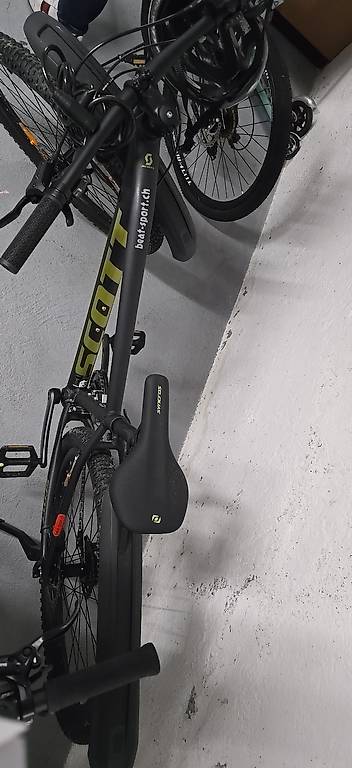 Velo gar nie gebraucht.