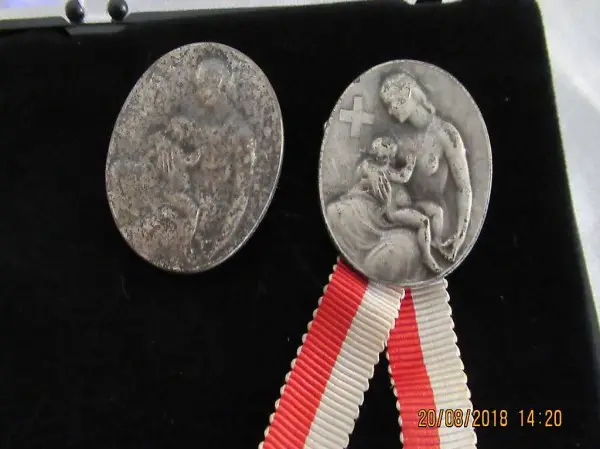  1 Augustabzeichen 1945