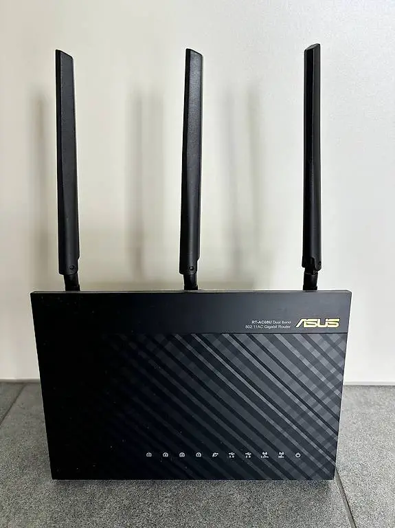 ASUS RT-AC68U Gigabit Router