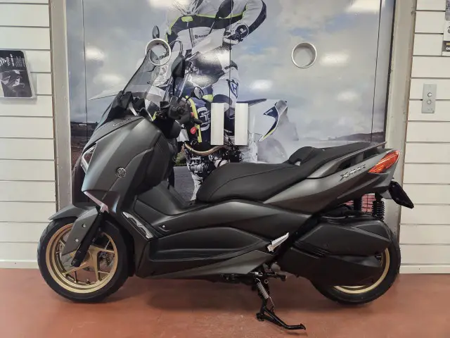 yamaha x-max 300 tech max